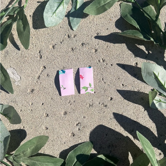 Hair Clips - Picture 3 of 6